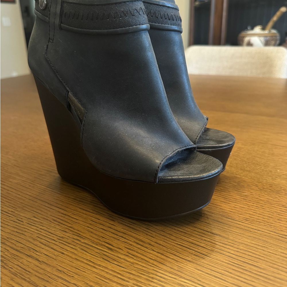 Diesel Women's Black Wedge Shoes